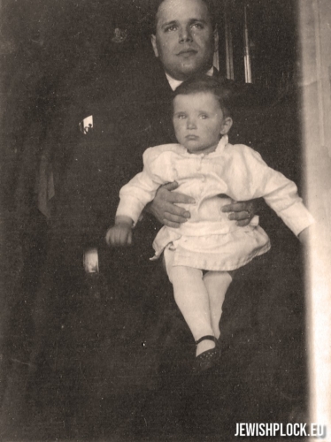Aniela Stella Klara Szenwic with her father Feliks (photo from the private collection of Dany Yazbeck)